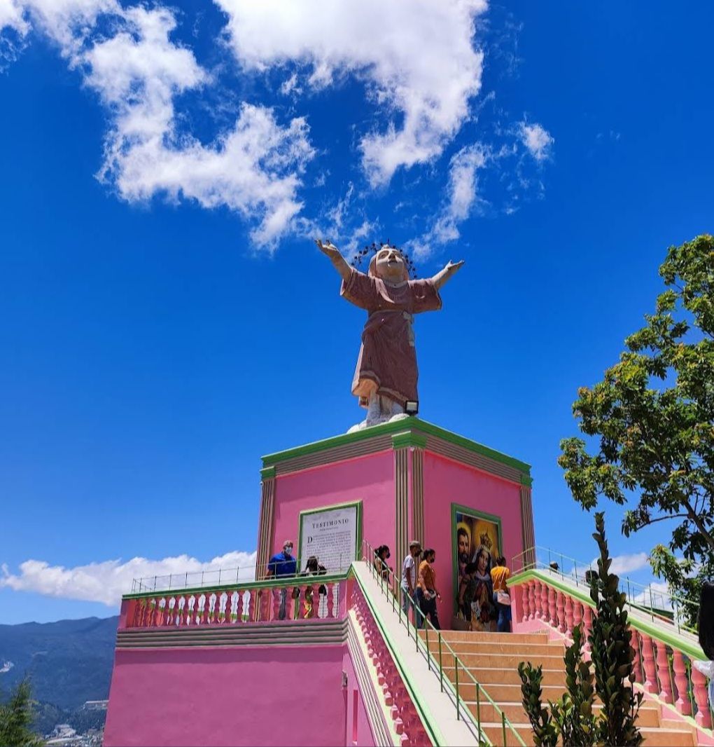 Monumento al Divino Niño Jesús en la ciudad de Constanza