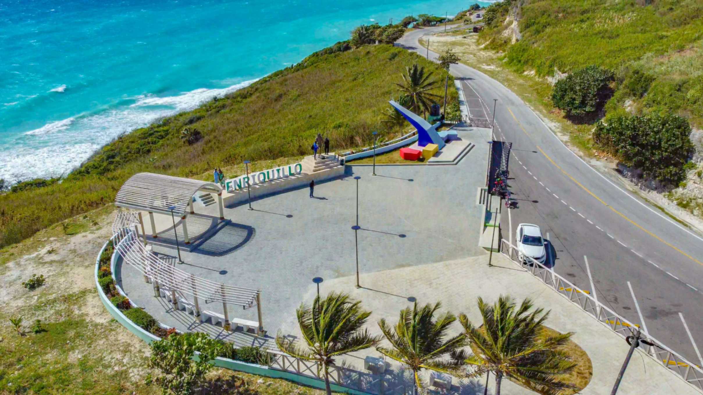 Costa cercana a Enriquillo en la ruta del sur (referencia para la laguna)