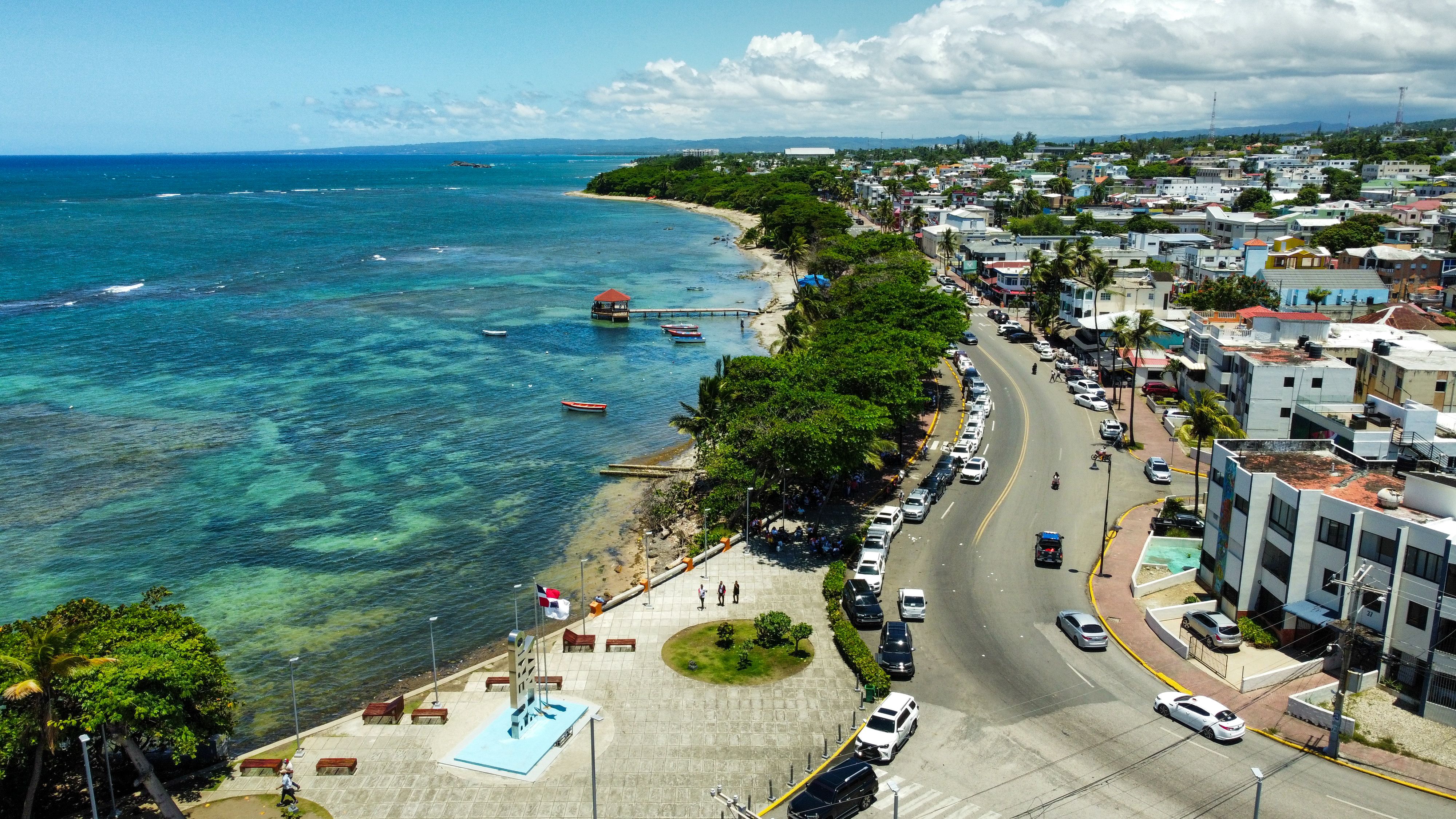 Vista aérea del Parador Fotográfico en la costa atlántica de Puerto Plata