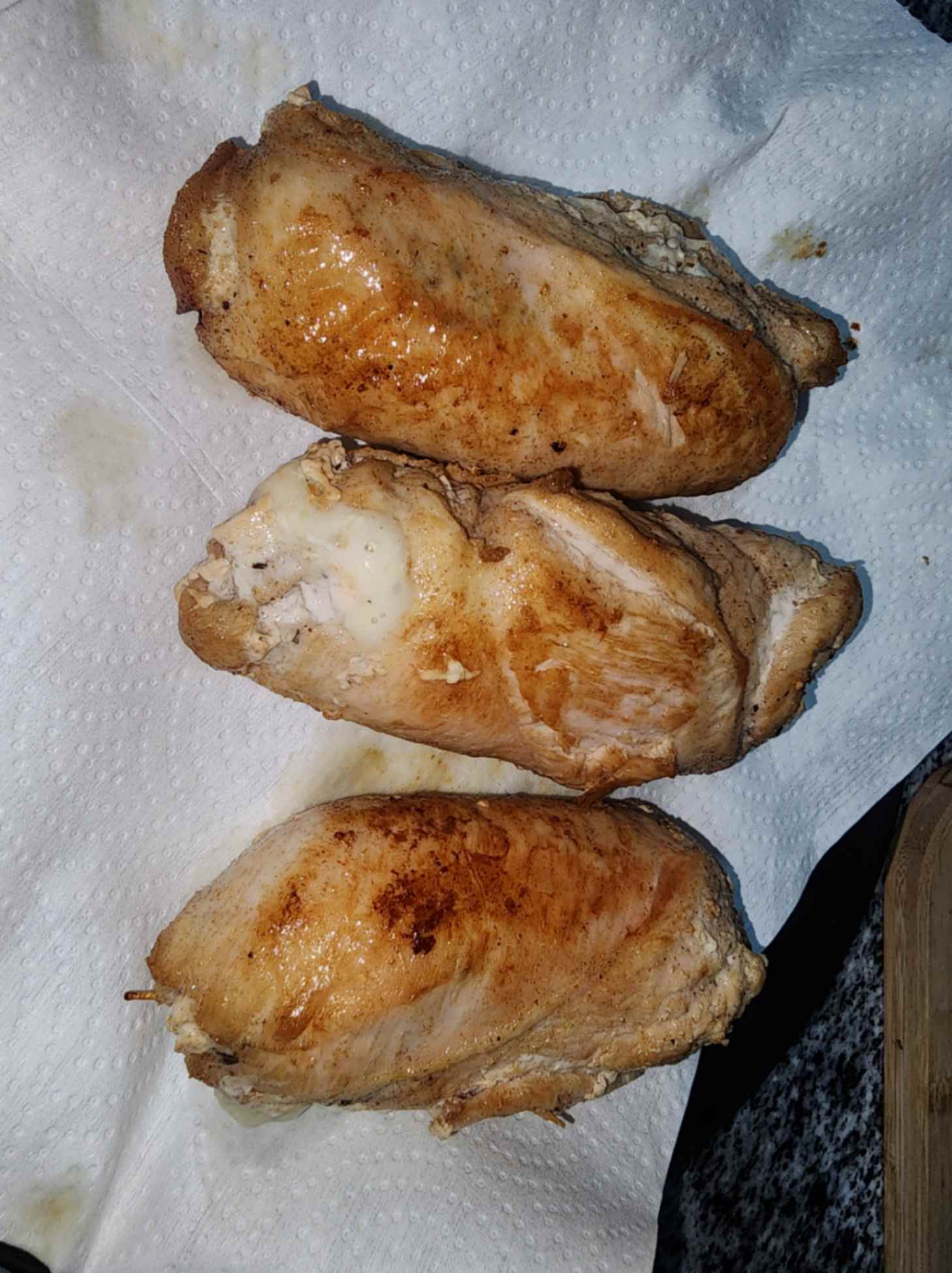 Pechugas rellenas en reposo